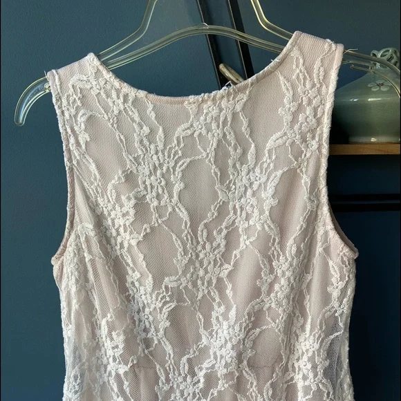 Studio Y Blush Lace Sleeveless Top- Size M in Good Condition - Picture 7 of 8